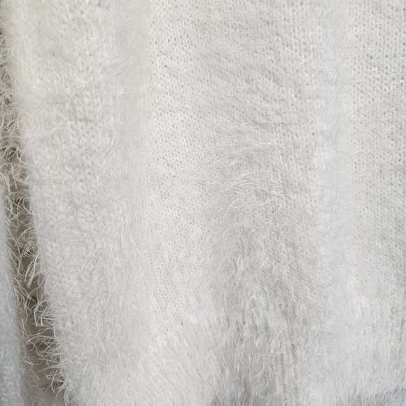 Women's White Long Sleeve Pullover Sweater - Picture 6 of 8